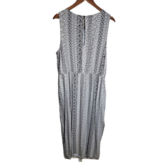 Torrid Plus Size 2 Black White Maxi Double Slit Boho Floral Sleeveless‎ Dress - Picture 2 of 6